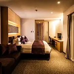 Kyoto Karasuma Oike Hotel Grandereverie